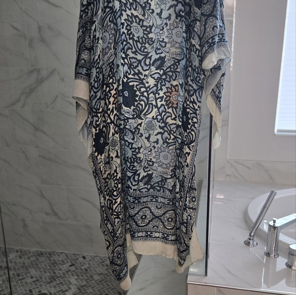 Free People Other - Free People Boho Floral Print Womens Kimono Cover-Up in Navy and Cream